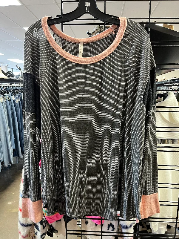 Fashionable And Versatile Top Long Sleeve By Mts In Grey, Size: S
