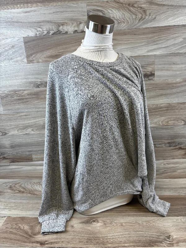 Top Long Sleeve By Billabong In Grey, Size: L