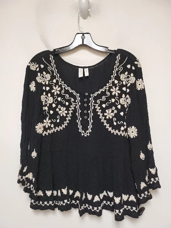 Top Long Sleeve By Meadow Rue In Black & White, Size: M