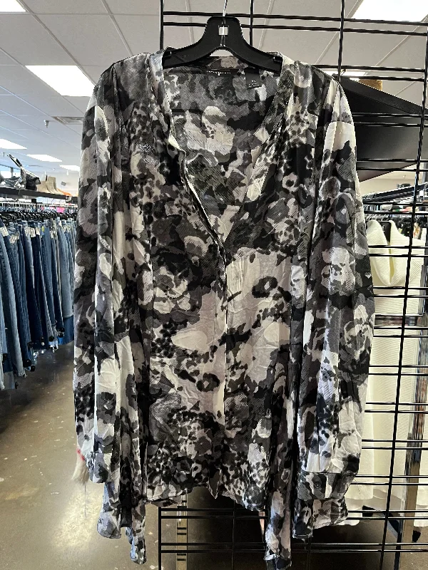 Trendy Items Top Long Sleeve By Investments In Black & Grey, Size: 3x