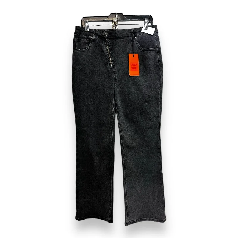 Simple Looks HIGH RISE CROSSOVER ZIPPER FRONT STRAIGHT JEANS By Risen In Black, Size: 15